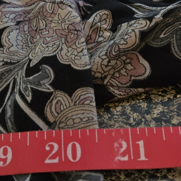 Lucky Brand Top Black Floral Long Sleeve V-Neck Hi-Lo Hem Blouse Women Size SP - Picture 11 of 12
